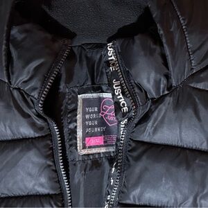 JUSTICE PUFFER JACKET BLACK SIZE 18/20